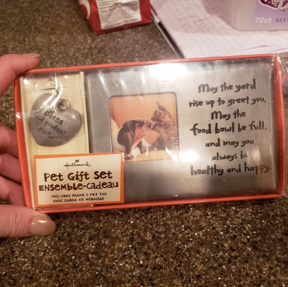 Hallmark Accents Hallmark Pet Gift Set Frame Dog Tag New Poshmark